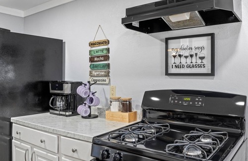 Ithaca Casa | Walk to Hiking Trails+Bars+Shops