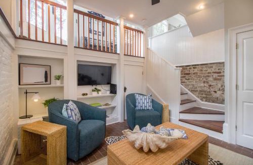 Historic District - North Apartamento | Walk to it All in Downtown, Double King Beds