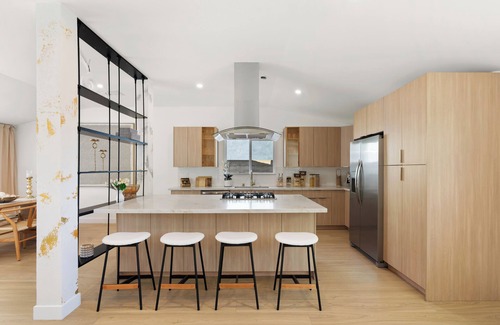 Northwest Anaheim Casa | Walk to Knott's, Pool&Parks, and Disney Land!