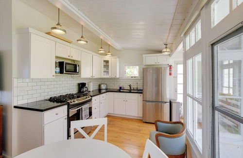 Village of La Jolla Cabaña | Walk to La Jolla Cove: Dtwn Cottage w/Ocean View!
