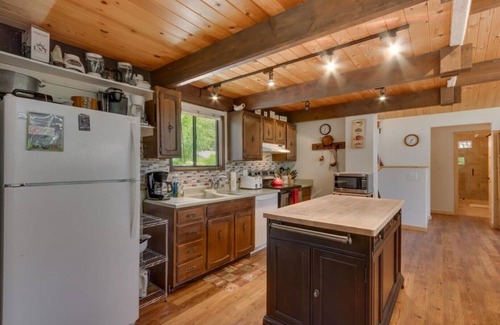 Comstock Acres Casa | * WIFI de alta velocidad gratis * Camina hasta la ciudad de Tahoe * Vistas impresionantes