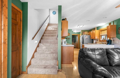 Lampe Cabina | Walk to Lake: Lampe Cabin w/ Fireplace & Deck!