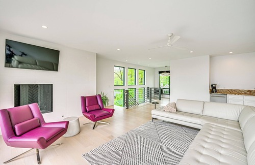 Benton Harbor Casa | Walk to Lake Michigan: Luxe Home in Benton Harbor!