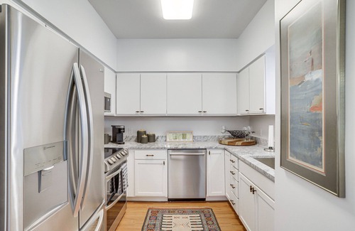 South Haven Condominio | Walk to Lake Michigan - South Haven Condo!