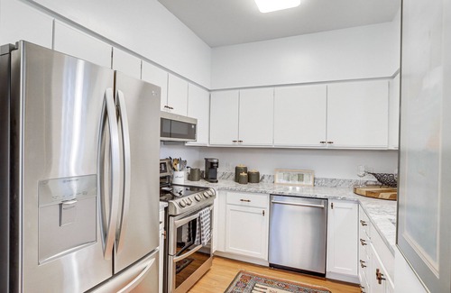 South Haven Condominio | Walk to Lake Michigan - South Haven Condo!