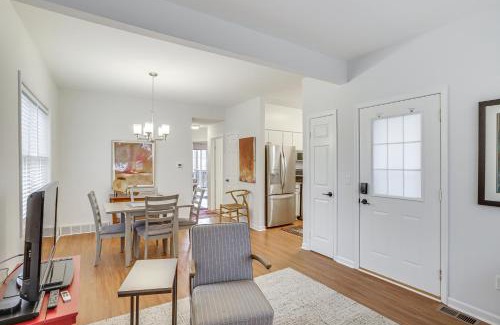 South Haven Apartamento | Walk to Lake Michigan - South Haven Condo!
