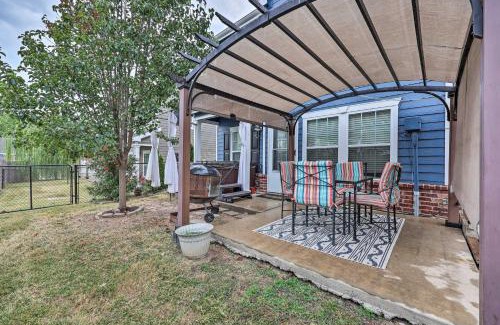 Afton Casa | Walk to Lake Townhome with Hot Tub in Afton!