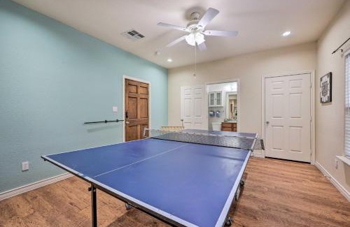 Afton Casa | Walk to Lake Townhome with Hot Tub in Afton!