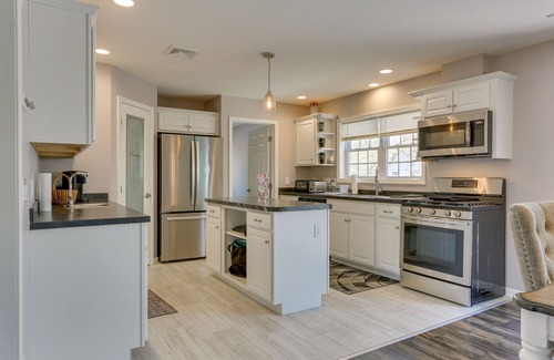 Wallenpaupauk Lake Estates Casa | Walk to Lake Wallenpaupack: Poconos Vacation Home