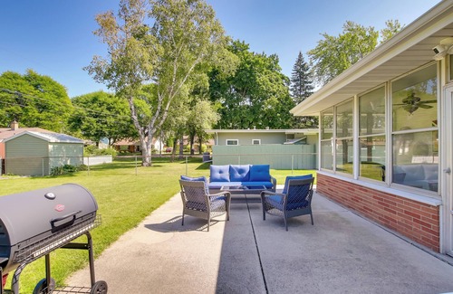 Green Bay Cabaña | Walk to Lambeau Field: Green Bay Retreat