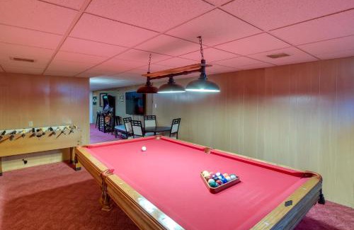 Green Bay Casa | Walk to Lambeau Field Green Bay Retreat