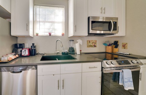 Near East Side Cabaña | Walk to Local Eats: Saint Paul Square Gem w/Patio