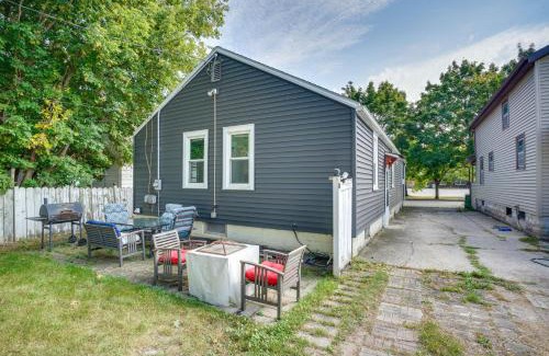 Fond du Lac Casa | Walk to Main St Fond du Lac Retreat with Yard