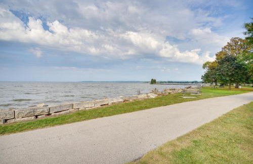 Fond du Lac Casa | Walk to Main St Fond du Lac Retreat with Yard