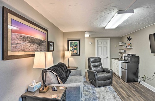 Sturgis Apartamento | Walk to Main St: Sturgis Apt w/ Grill!