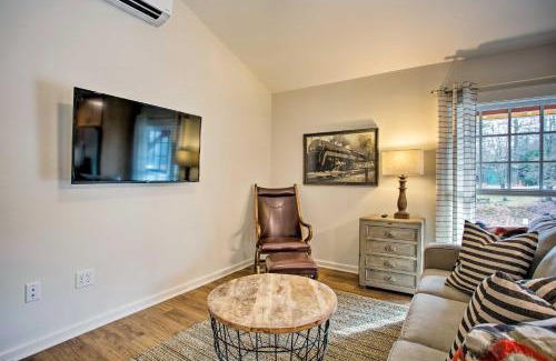 Saluda Apartamento | Walk to Main Street Eats Remodeled Saluda Apt