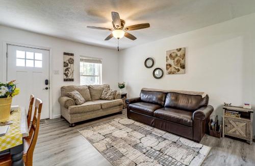 Williamstown Casa | Walk to Main Street! Family Home in Williamstown