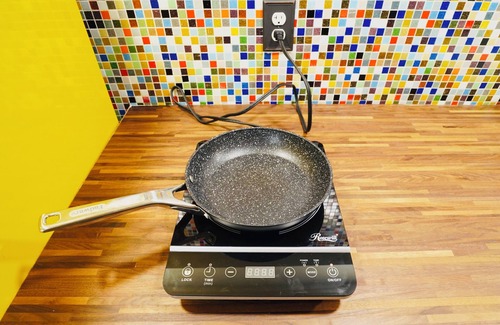 City Park West Apartamento | Walk to Music, Cafe, Bars, Food & Hospital in Central Denver. Turo + 420 ok!