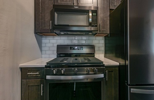 Northeast South Bend Casa | Bungalow grande remodelado a solo cuadras de ND y Eddy Street