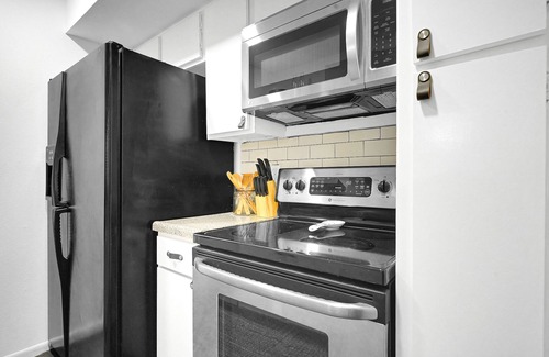 South Main Condominio | Walk to NRG||Near Med center| Museum|Rice U|Zoo