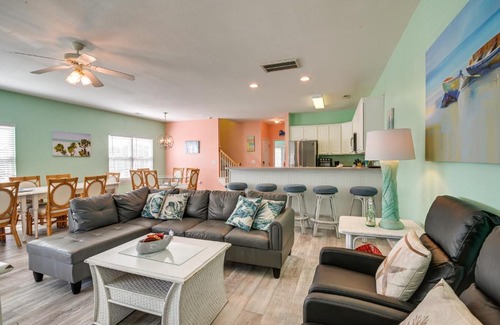 Surfside Beach Casa | Walk to Ocean and Pier Surfside Beach House with Pool