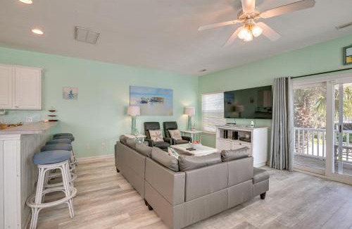 Surfside Beach Casa | Walk to Ocean and Pier Surfside Beach House with Pool