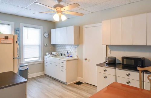Wall Apartamento | Walk to Ocean Grove Beach: Seaside Haven!