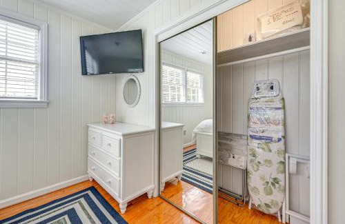 Atlantic Beach Casa | Walk to Ocean Pearl Cottage in Atlantic Beach