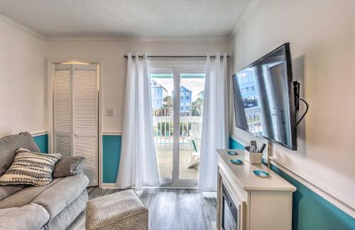 Surfside Beach Apartamento | Walk to Ocean Surfside Beach Condo with Pool Access