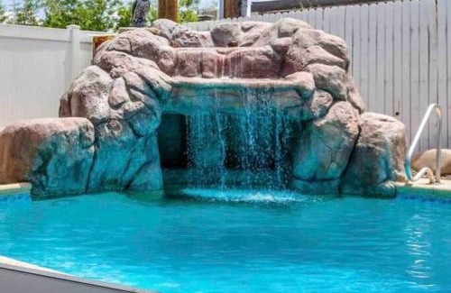 Western Villa Casa | Walk To Old Town, Free Heated Pool W Waterfall