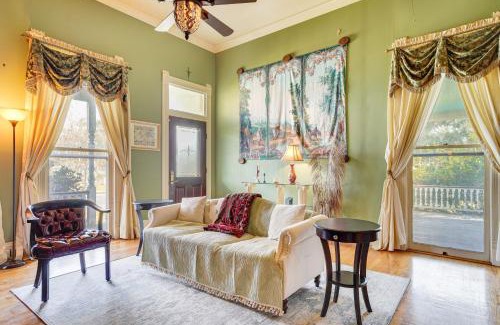 Jeanerette Casa | Walk to Parks and Cafes Historic Jeanerette Home