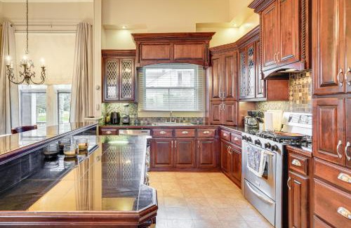 Jeanerette Casa | Walk to Parks and Cafes Historic Jeanerette Home