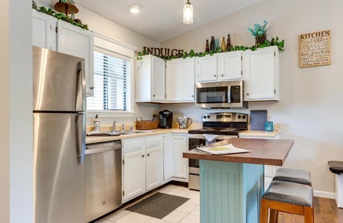 Osage Beach Apartamento | Walk to Pool and Lake Cozy Osage Beach Condo