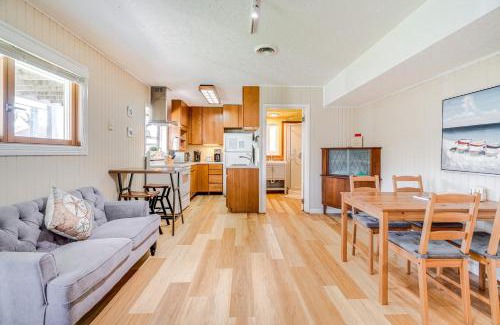 Half Moon Bay Apartamento | Walk to Poplar Beach Cozy Coastal Getaway with Yard