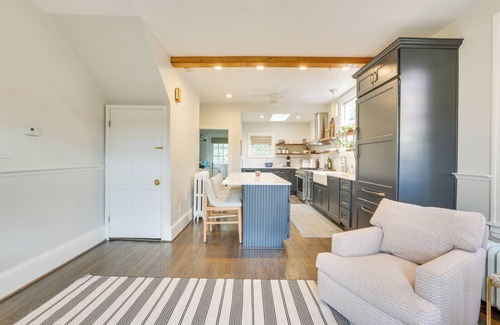 Roanoke Casa | Walk to Roanoke River Greenway: Mountain-View Home