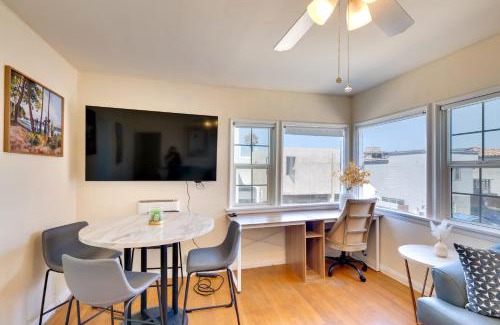 Sand Section Apartamento | Walk to Sand and Surf - Bright Manhattan Beach Apt!