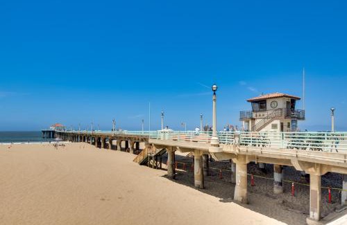Sand Section Apartamento | Walk to Sand and Surf - Bright Manhattan Beach Apt!