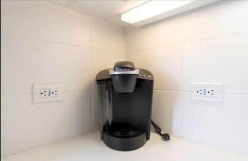 Downtown Apartamento | Walk to Santa Monica Beach Pier Boardwalk Venice