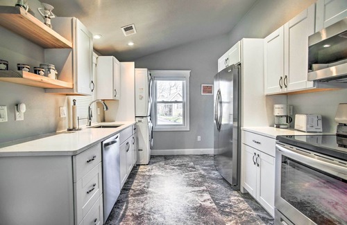 Buzzards Bay Cabaña | Walk to Shore: Updated Buzzards Bay Cottage!