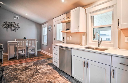 Buzzards Bay Cabaña | Walk to Shore: Updated Buzzards Bay Cottage!