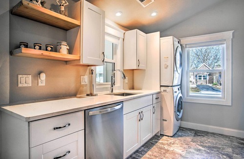 Buzzards Bay Cabaña | Walk to Shore: Updated Buzzards Bay Cottage!