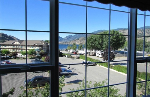 Okanagan-Similkameen Condominio | Ver y caminar hasta el lago Skaha Beach y alojarse en un condominio de lujo.