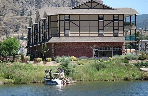 Okanagan-Similkameen Condominio | Ver y caminar hasta el lago Skaha Beach y alojarse en un condominio de lujo.