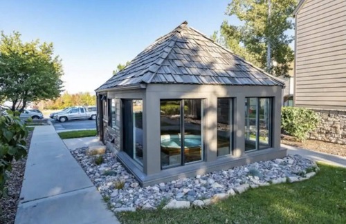 South Snyderville Basin Condominio | Walk to Ski — 2BR/2BA Canyons/Park City Condo