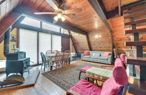 Hunter Casa | Walk to Ski Lift! Charming Hunter A-Frame