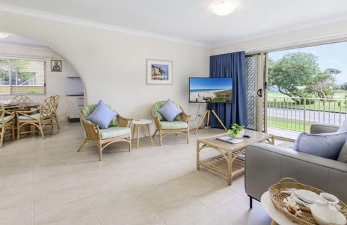 Woorim Casa | Walk to Surf Beach - Ground floor apartment - Bribie Horizons Boyd St, Woorim