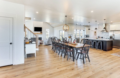 Ronks Casa | Walk to the Amish Village: Spacious Ronks Getaway!