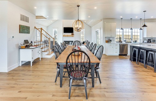 Ronks Casa | Walk to the Amish Village: Spacious Ronks Getaway!