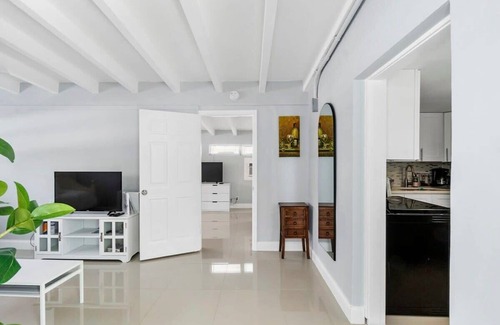 Dolphin Isles Apartamento | Walk To The Beach | Fire pit + Pool | Coconut Unit
