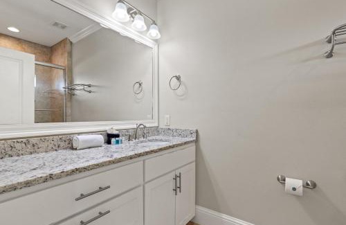 Sunnyside On The Gulf Casa | Walk To The Beach! 3 Story Home! 2 Balconies With Gulf Views!